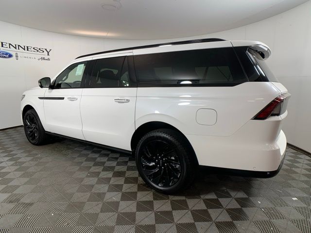 2025 Lincoln Navigator L Reserve photo 2