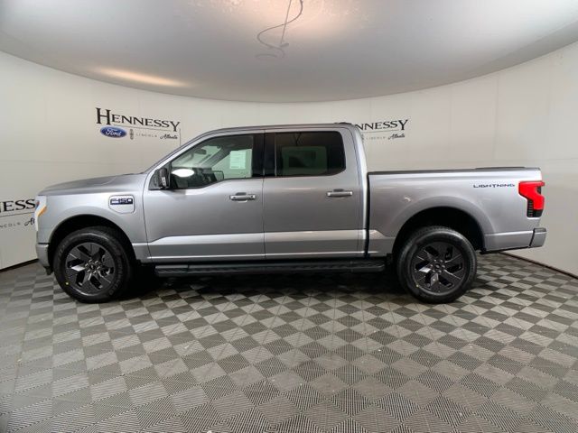 2025 Ford F-150 Lightning Flash - Photo 3