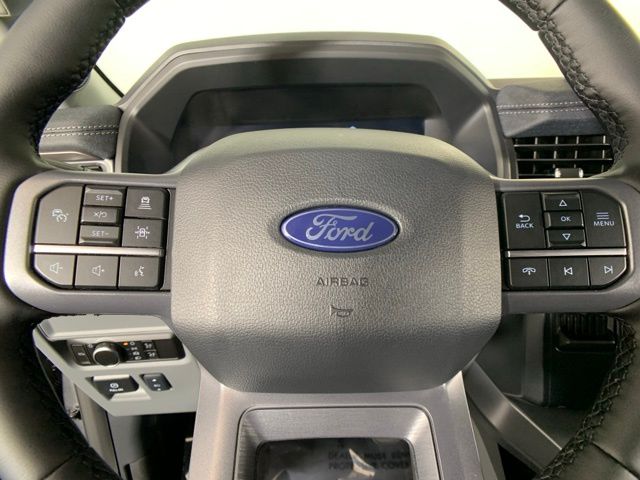 2025 Ford F-150 Lightning Flash - Photo 28