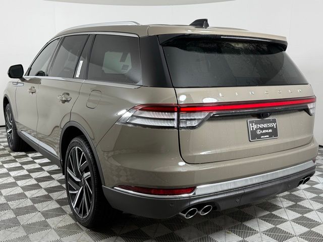 2025 Lincoln Aviator Reserve photo 4