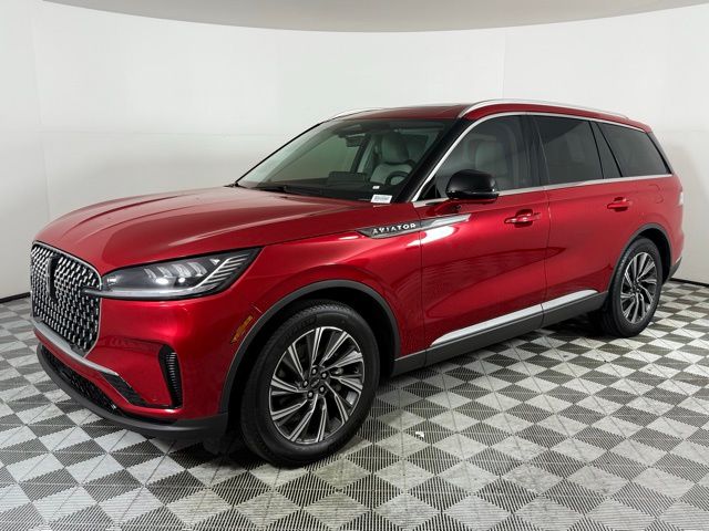 2025 Lincoln Aviator Premiere photo 2