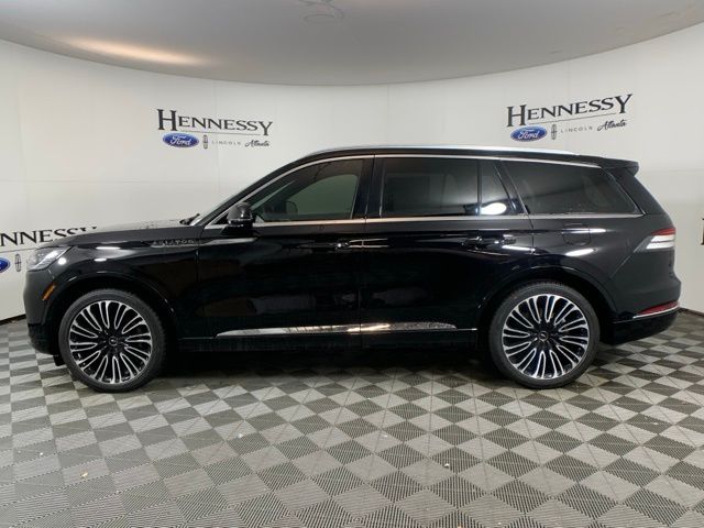 2025 Lincoln Aviator Black Label photo 3