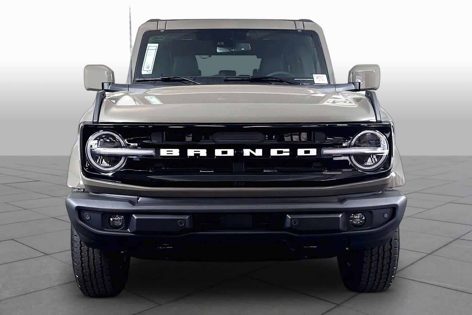 New 2026 Ford Bronco Outer Banks SUV