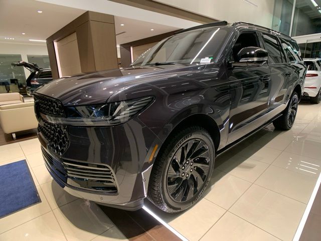 2025 Lincoln Navigator L Reserve photo 2