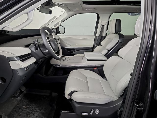 2025 Lincoln Navigator Reserve L - Photo 11