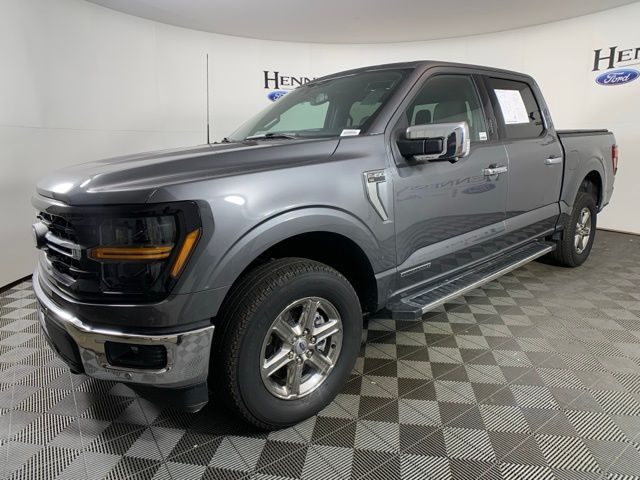 2024 Ford F-150 XLT photo 2