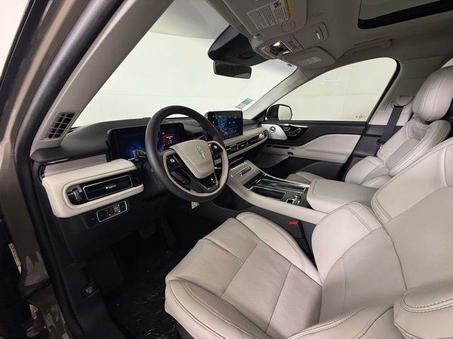 2025 Lincoln Aviator Reserve photo 4