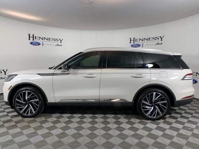 2025 Lincoln Aviator Reserve photo 3
