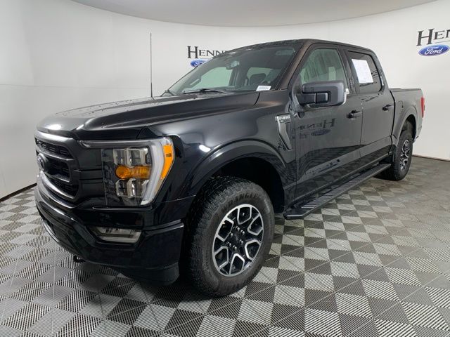 2022 Ford F-150 XLT photo 2