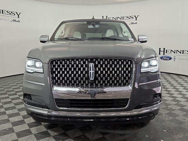 2023 Lincoln Navigator Black Label photo 2