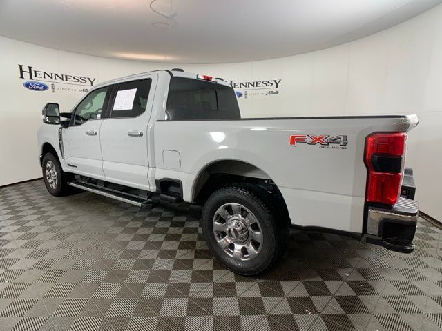 2025 Ford F-350 Lariat photo 4