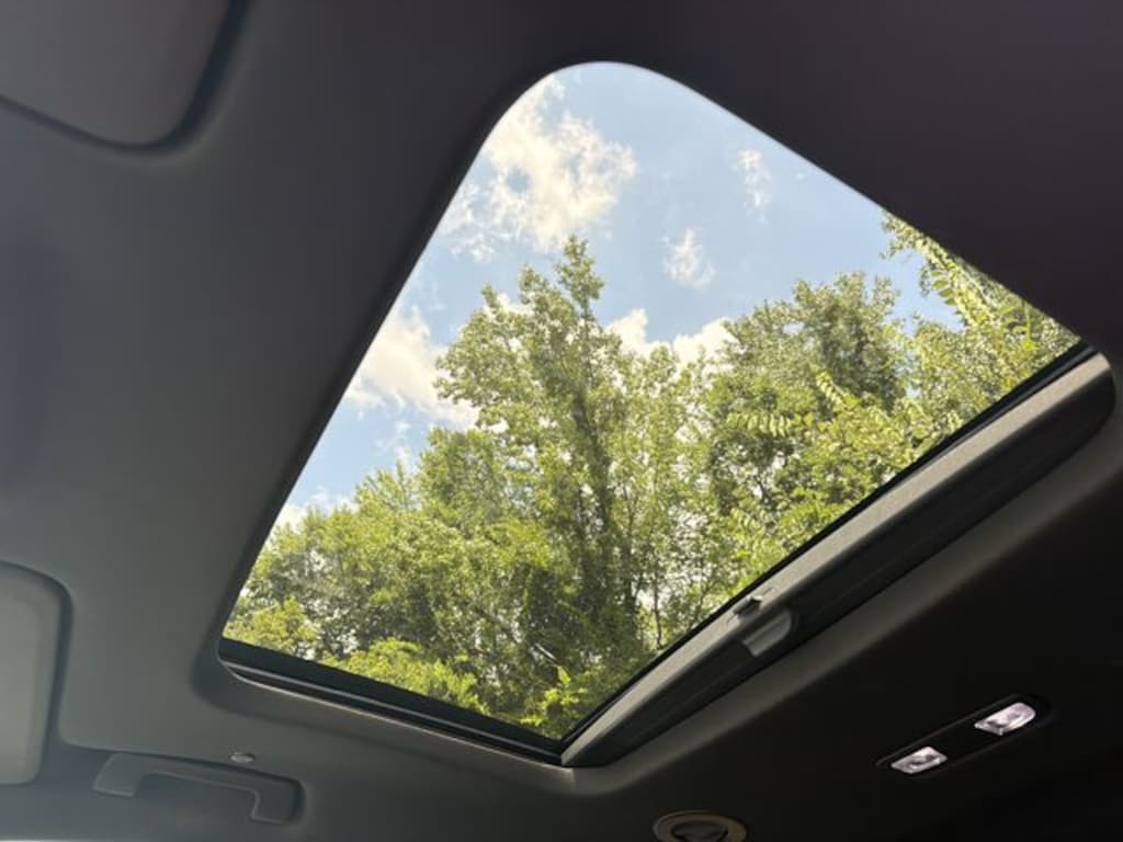 Used 2023 Chevrolet Traverse RS SUV