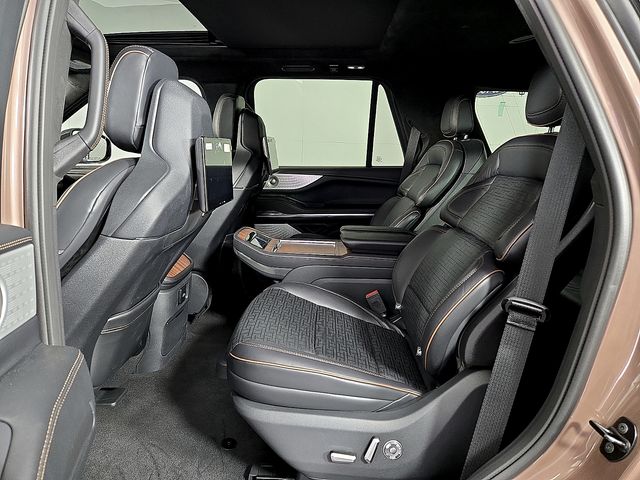 2025 Lincoln Navigator Black Label - Photo 9