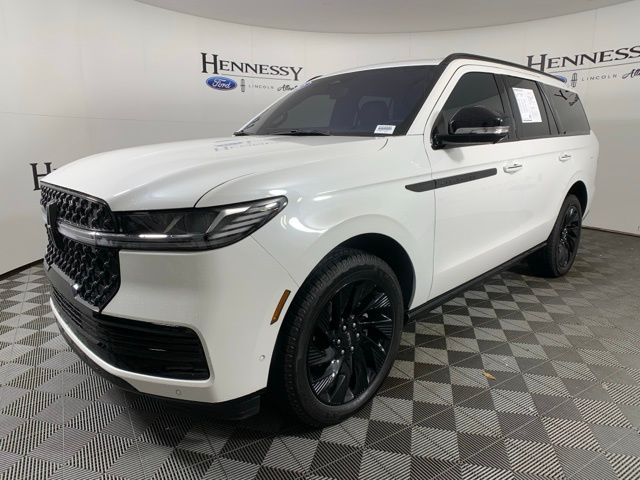 2025 Lincoln Navigator Reserve photo 2
