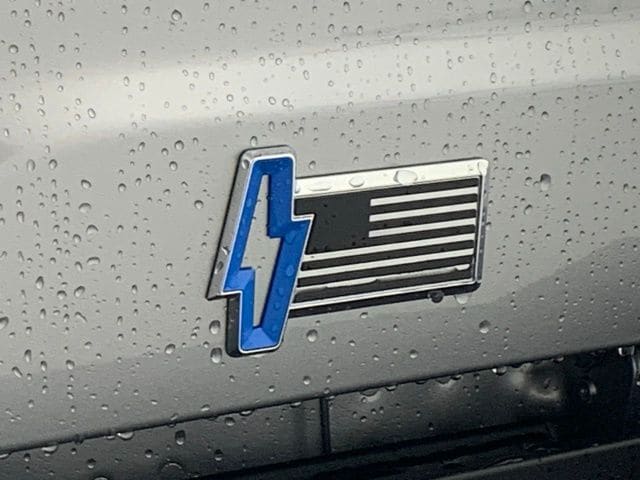 2025 Ford F-150 Lightning Flash - Photo 14