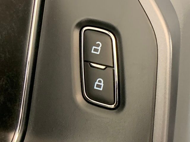 2025 Ford F-150 Lightning Flash - Photo 30
