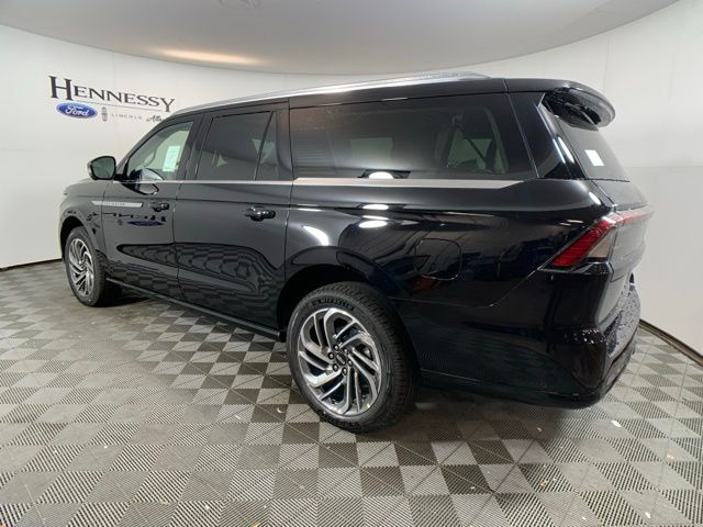 2025 Lincoln Navigator L Reserve photo 2