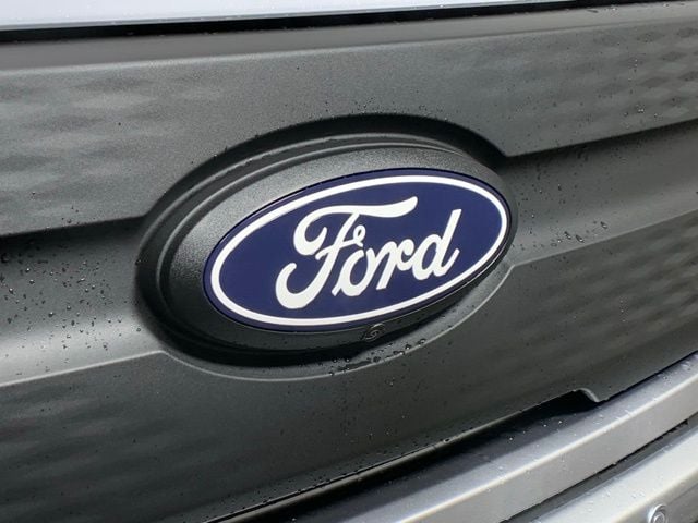 2025 Ford F-150 Lightning Flash - Photo 12
