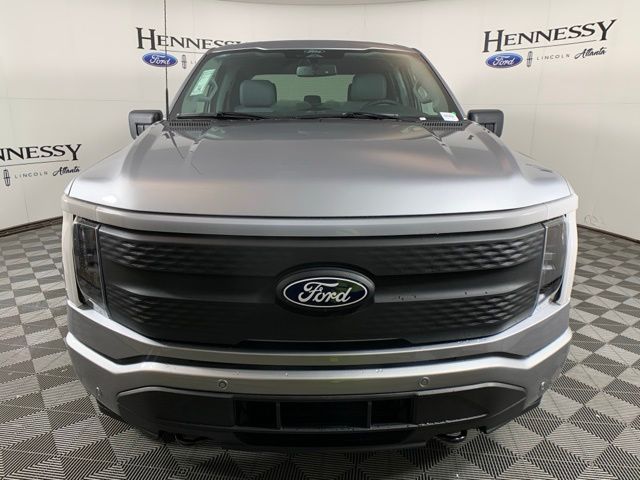 2025 Ford F-150 Lightning Flash - Photo 11