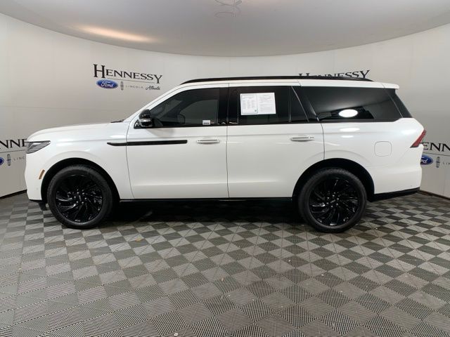 2025 Lincoln Navigator Reserve photo 3