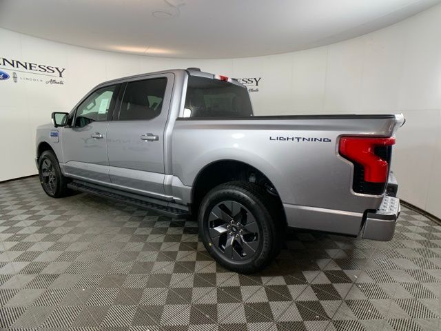 2025 Ford F-150 Lightning Flash - Photo 4