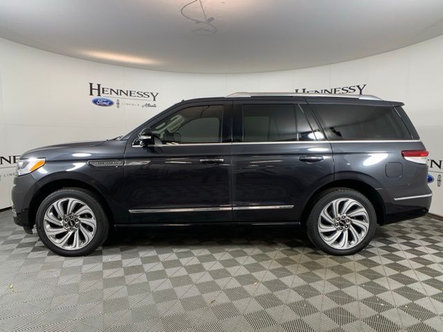 2024 Lincoln Navigator Reserve photo 3