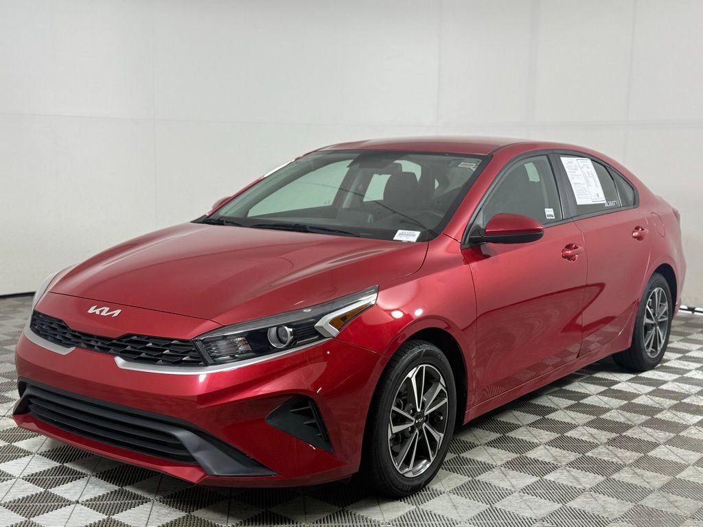 2022 Kia Forte LXS photo 3