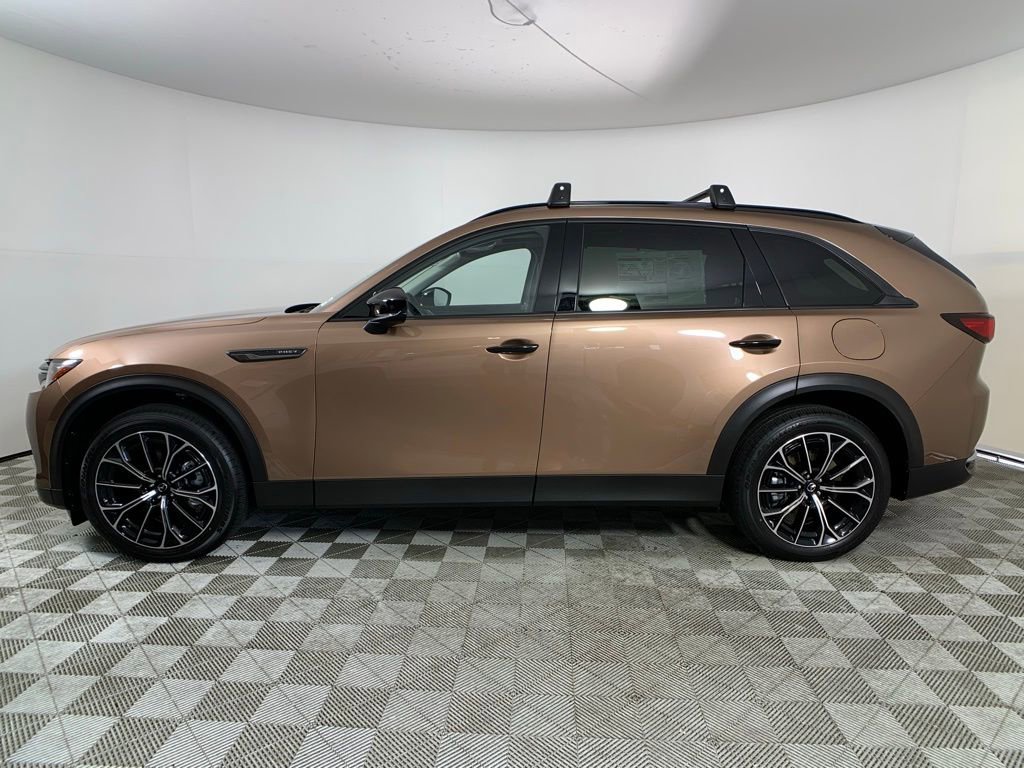 2025 Mazda CX-70 Premium photo 2