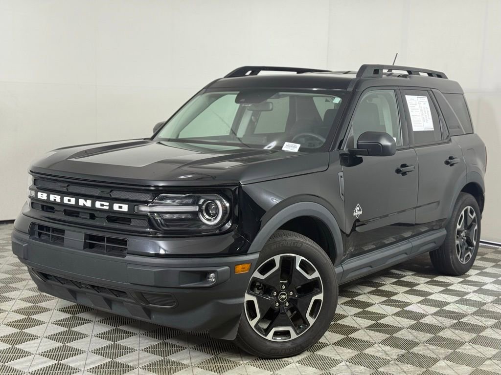 2023 Ford Bronco Sport Outer Banks photo 2