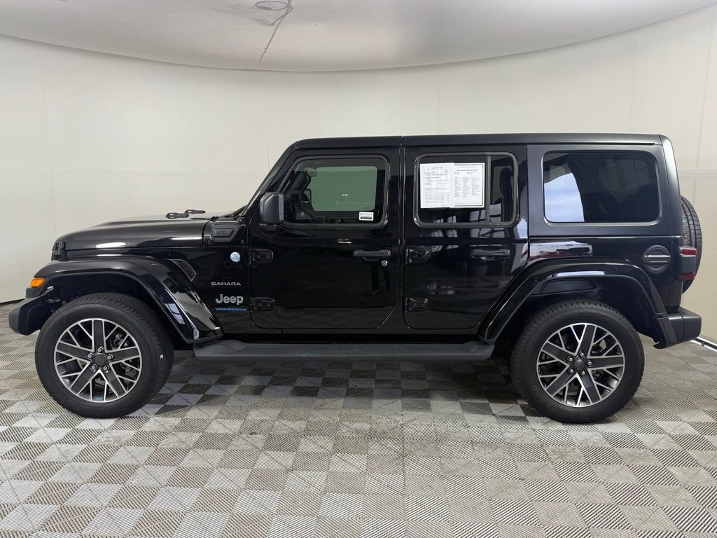 2023 Jeep Wrangler 4xe Sahara photo 2