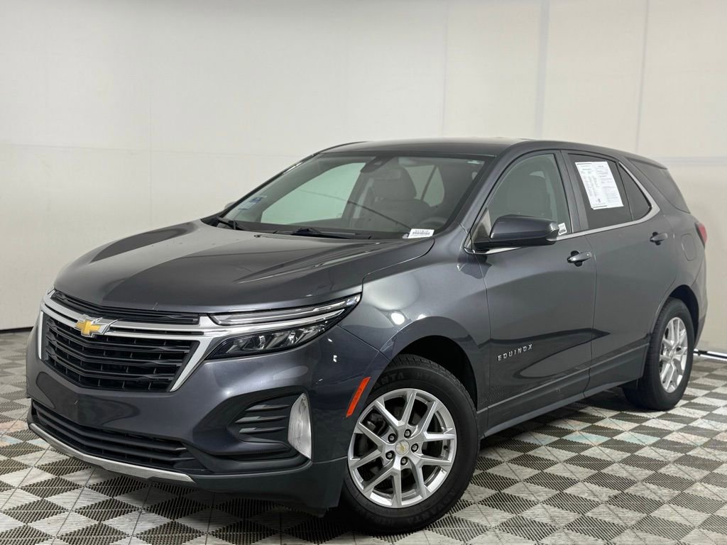 2022 Chevrolet Equinox LT photo 2