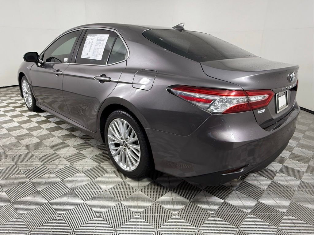 2019 Toyota Camry Hybrid XLE photo 4
