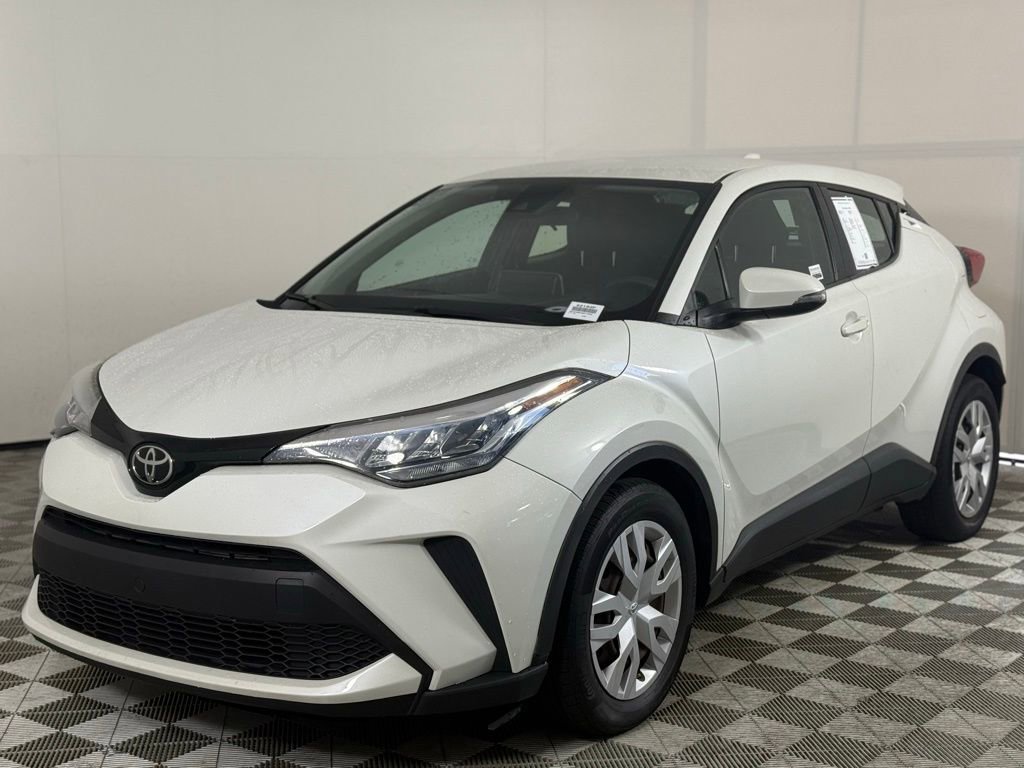 2021 Toyota C-HR LE photo 3