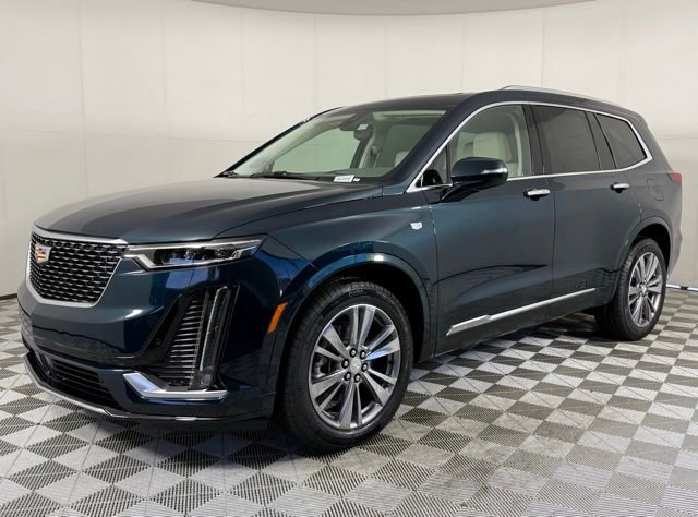 2025 Cadillac XT6 Premium Luxury photo 3