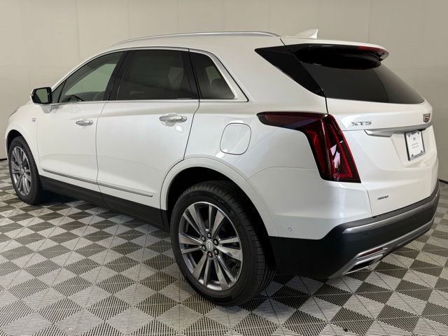 2025 Cadillac XT5 Premium Luxury photo 3
