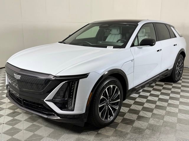 2026 Cadillac Lyriq Sport photo 2