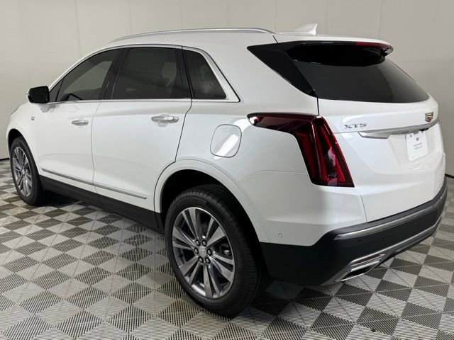 2025 Cadillac XT5 Premium Luxury photo 3