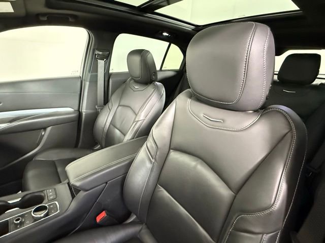 2023 Cadillac XT4 Premium Luxury photo 4