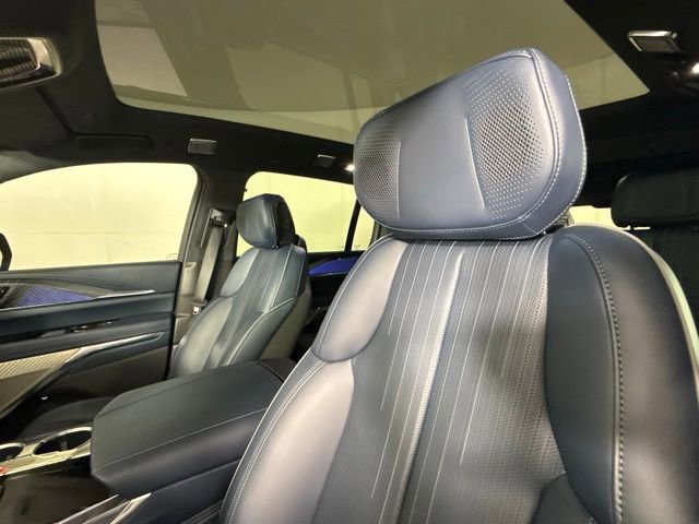 2025 Cadillac Escalade IQ Luxury 2 - Photo 17