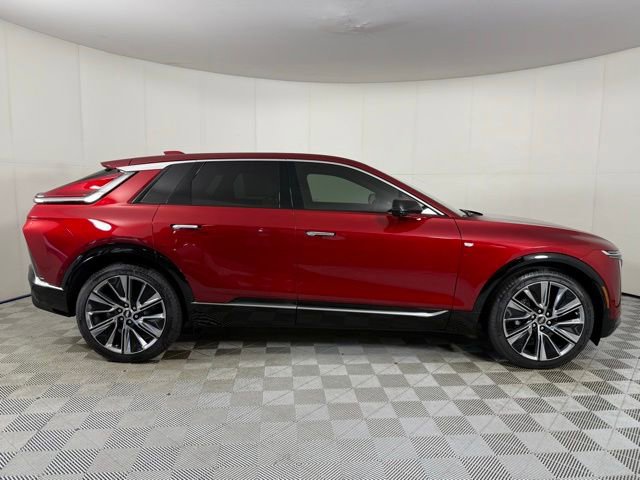 2026 Cadillac Lyriq Luxury photo 3
