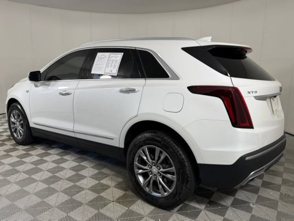 Certified 2022 CADILLAC XT5 FWD Premium Luxury SUV