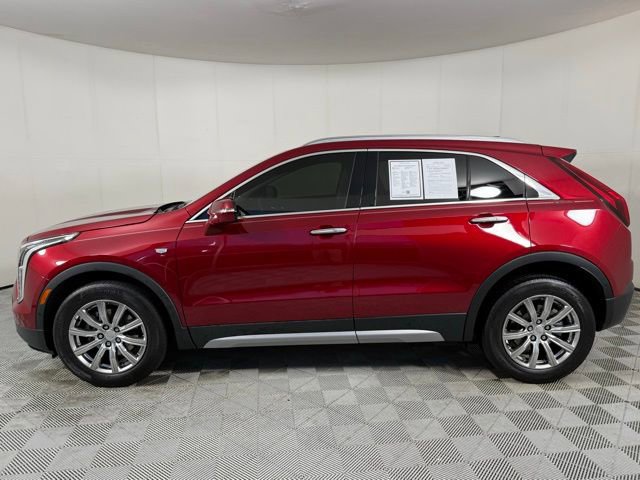 2022 Cadillac XT4 Premium Luxury photo 3