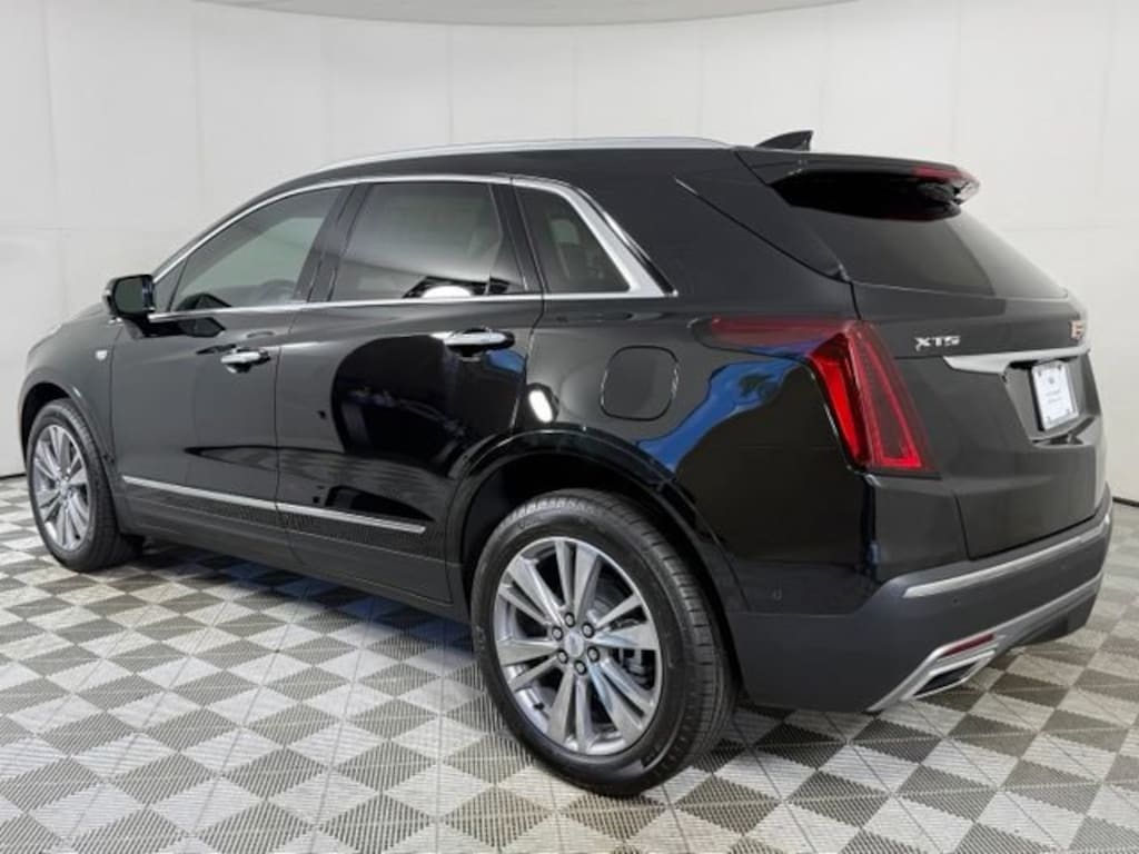 New 2026 CADILLAC XT5 Premium Luxury SUV