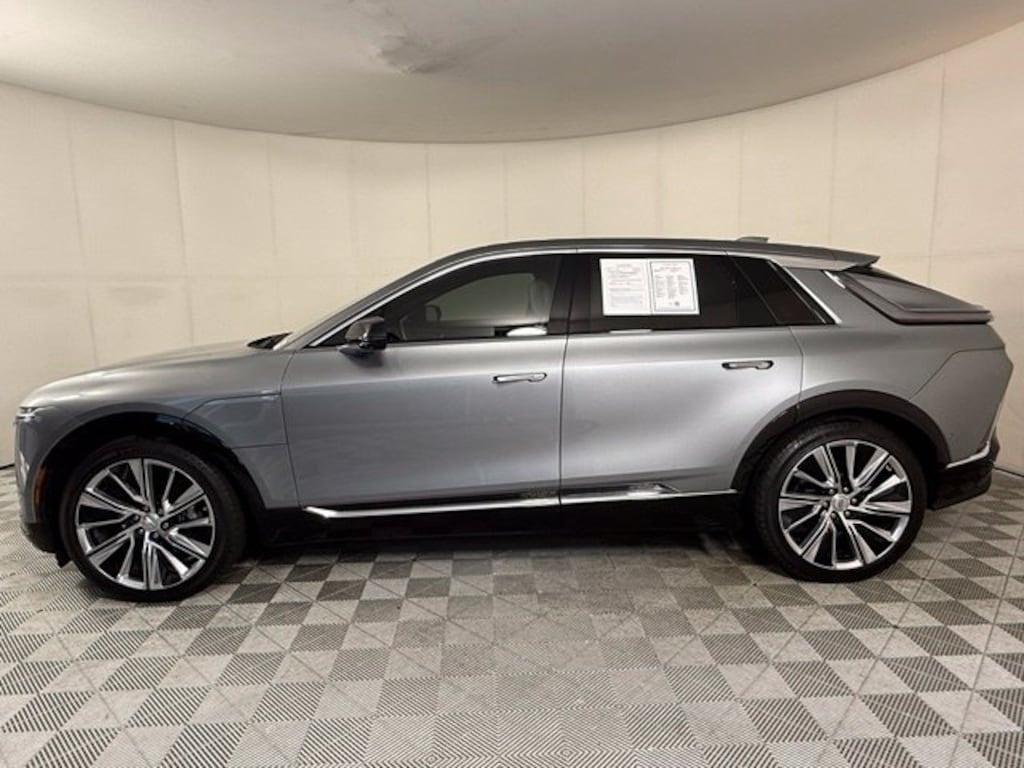 Used 2024 CADILLAC LYRIQ Luxury 3 SUV