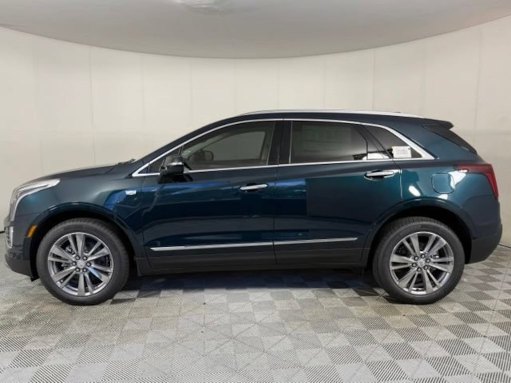 New 2026 CADILLAC XT5 Premium Luxury SUV