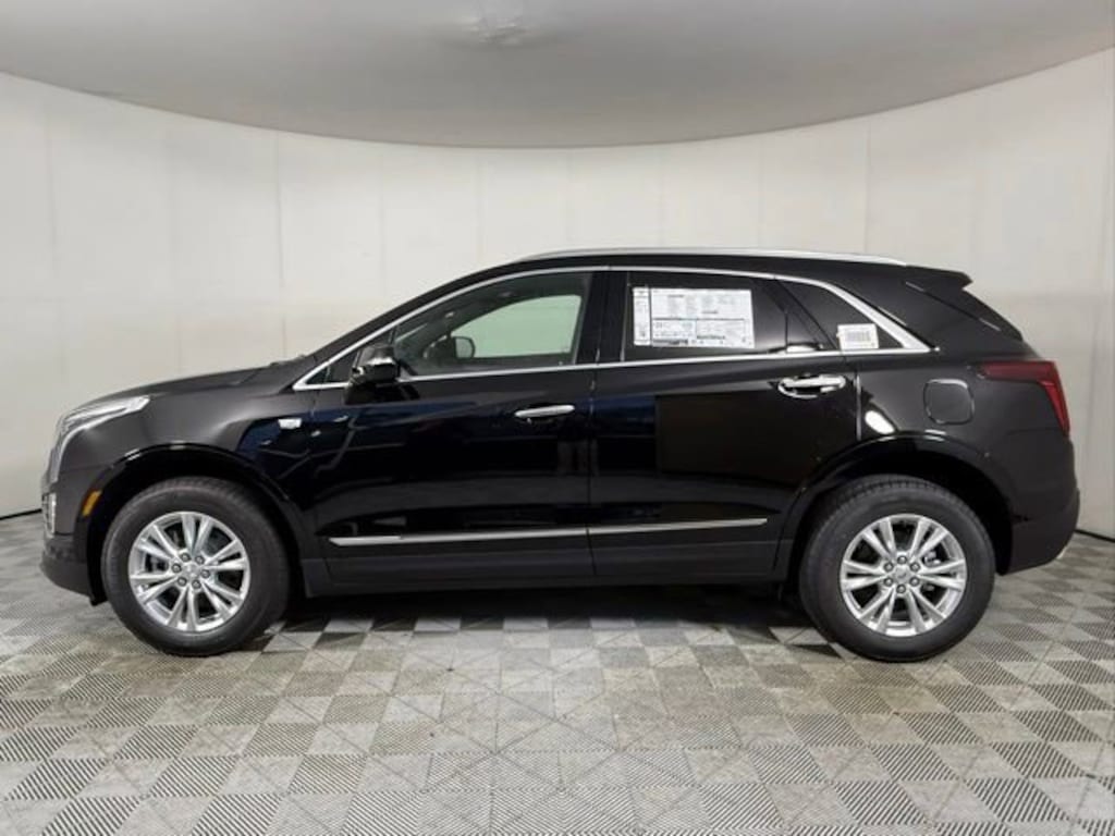 New 2026 CADILLAC XT5 Luxury SUV
