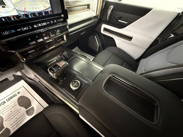 2024 GMC HUMMER EV 3X - Photo 31