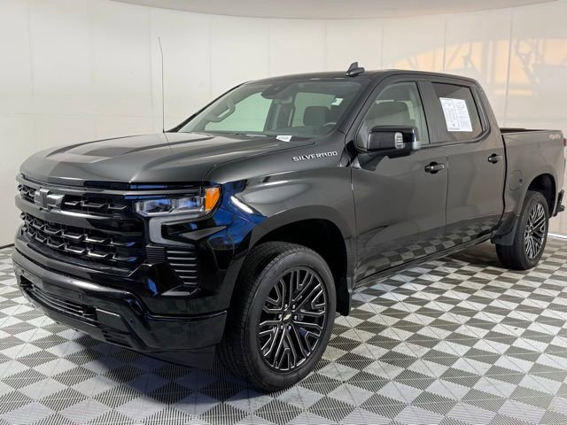 2024 Chevrolet Silverado 1500 RST photo 2