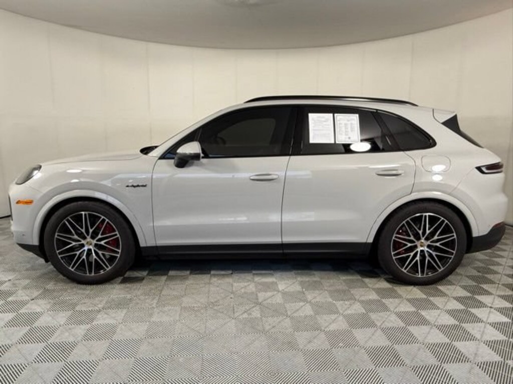 Used 2025 Porsche Cayenne E-Hybrid S SUV