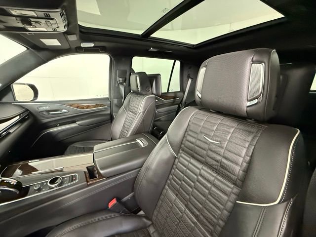 2022 Cadillac Escalade Premium Luxury Platinum photo 4